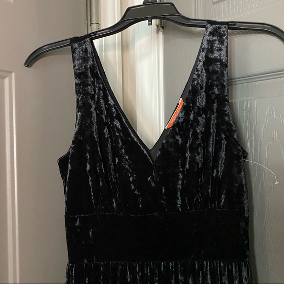 ModCloth New Splendorous Spree Black Crushed Velvet Dress Size Small Velveteen - Picture 5 of 13